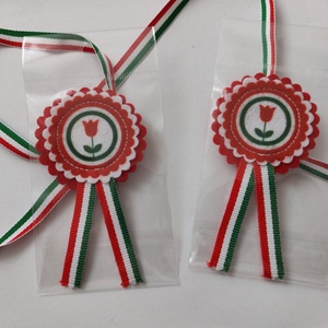 Filc kokárda - tulipános - ékszer - kitűző és bross - Meska.hu