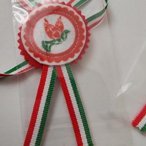 Filc kokárda - madárkás - Meska.hu