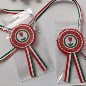 Filc kokárda - tulipános - ékszer - kitűző és bross - Meska.hu