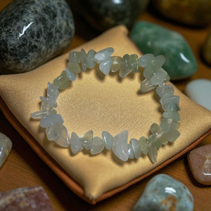 Jáde szemcsés ásványkarkötő, Ékszer, Karkötő, Ásványkarkötő, Ékszerkészítés, Gyöngyfűzés, gyöngyhímzés, MESKA