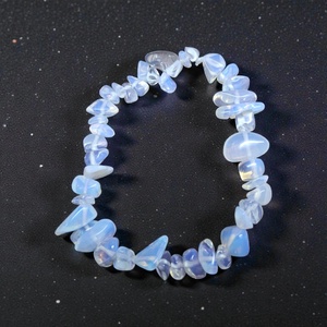 Opálüveg gyöngy karkötő - Meska.hu