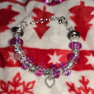  Szépséges karlnc szívecske medllal, Ékszer, Karkötő, Charm karkötő, Gyöngyfűzés, gyöngyhímzés, MESKA