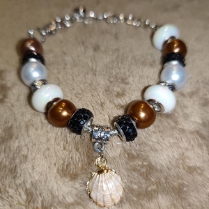 LAYANNA Föld karkötő, Ékszer, Karkötő, Karkötő medállal, Gyöngyfűzés, gyöngyhímzés, MESKA