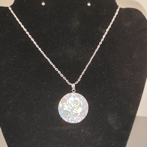 Rózsa med�los nyakl�nc  - ékszer - nyaklánc - medálos nyaklánc - Meska.hu