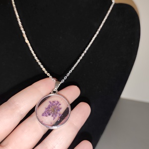 Lila szárított virágos nyakl�nc  - ékszer - nyaklánc - medálos nyaklánc - Meska.hu