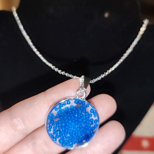 Kék gyöngyös nyaklánc - ékszer - nyaklánc - medálos nyaklánc - Meska.hu