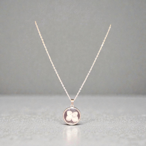 Fehér szárított virágos nyakl�nc , Ékszer, Nyaklánc, Medálos nyaklánc, Mindenmás, MESKA