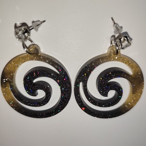 Spirál arany fekete fülbevaló  - ékszer - fülbevaló - lógó fülbevaló - Meska.hu