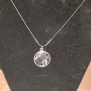 Csipkés flitteres nyaklánc - ékszer - nyaklánc - medálos nyaklánc - Meska.hu