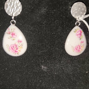 Elegáns virágos fülbevaló - ékszer - fülbevaló - lógó csepp fülbevaló - Meska.hu