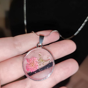 Valódi virágból készült nyaklánc - ékszer - nyaklánc - medálos nyaklánc - Meska.hu