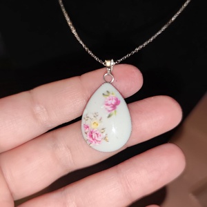 Virágos elegáns nyaklánc - Meska.hu