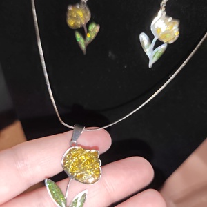 Tulipános ékszerszettek két színben - ékszer - ékszerszett - Meska.hu