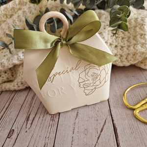 Zsákbamacska illatviasz ajándékdoboz 5 meglepetés illattal - Meska.hu