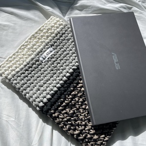 Horgolt laptop táska  - táska & tok - laptoptáska, laptop hátizsák - Meska.hu