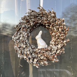 Barka tavaszi/húsvéti ajtókopogtató fehér nyuszival - ünnepi díszek, dekorációk - húsvéti díszek és dekorációk - húsvéti ajtódísz, kopogtató - Meska.hu