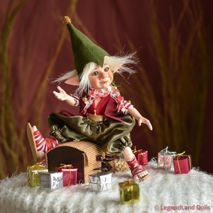 Bandó huncut karácsonymanó, nosztalgia porcelánbaba, porcelán baba -  - Meska.hu