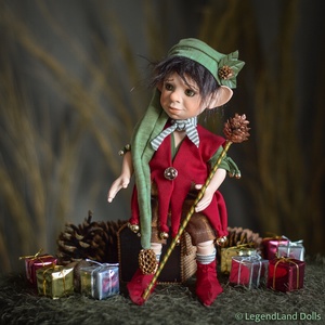 Móric karácsonyi mókamanó, nosztalgia porcelánbaba, porcelán baba -  - Meska.hu