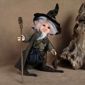 Erdei vándor manó: GABÓ - porcelán, mozgatható  - otthon & életmód - dekoráció - manók - Meska.hu