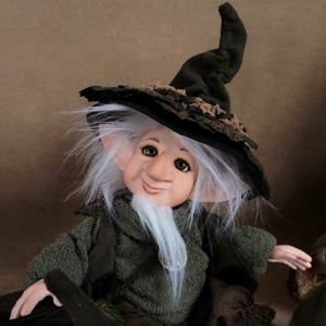 Erdei vándor manó: GABÓ - porcelán, mozgatható  - otthon & életmód - dekoráció - manók - Meska.hu