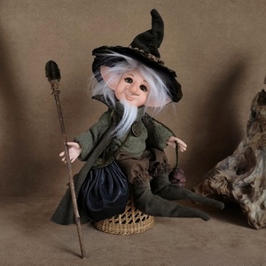 Erdei vándor manó: GABÓ - porcelán, mozgatható  - otthon & életmód - dekoráció - manók - Meska.hu