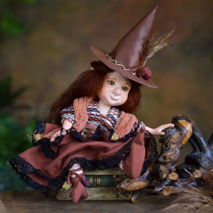 Bűbájos boszorkány: BERTA - porcelán, mozgatható - otthon & életmód - dekoráció - dísztárgy - Meska.hu