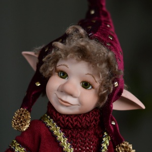 Karácsonyi kobold: TICIÁN - porcelán, mozgatható - karácsony - karácsonyi lakásdekoráció - karácsonyi manók, figurák - Meska.hu