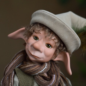 Horgász kobold: ANTON - porcelán, mozgatható  - otthon & életmód - dekoráció - manók - Meska.hu