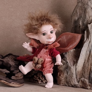 Röp-röp TOTÓKA - mini porcelán kobold, mozgatható - otthon & életmód - dekoráció - asztal és polc dekoráció - asztaldísz - Meska.hu