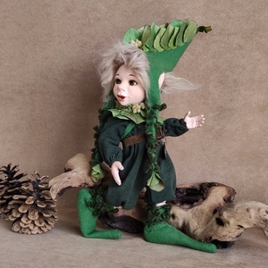 Vízi manócska: KROKORNÉL - porcelán, mozgatható , Otthon & Életmód, Dekoráció, Manók, Baba-és bábkészítés, Szobrászat, MESKA