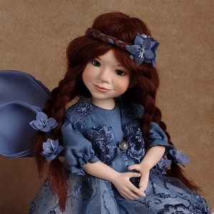 SZILFIN - kék csipkés porcelán tündér, mozgatható - otthon & életmód - dekoráció - dekoratív figurák és szobrok - Meska.hu