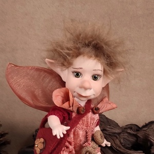 Röp-röp TOTÓKA - mini porcelán kobold, mozgatható - otthon & életmód - dekoráció - dekoratív figurák és szobrok - Meska.hu