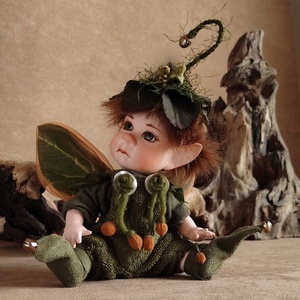 NOLAN szárnyas mini manócska - porcelán, mozgatható - otthon & életmód - dekoráció - dekoratív figurák és szobrok - Meska.hu