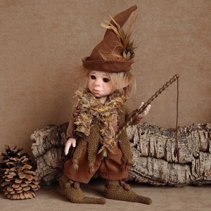 Horgász manó: DENTON - porcelán, mozgatható , Otthon & Életmód, Dekoráció, Manók, Baba-és bábkészítés, Szobrászat, MESKA