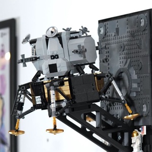 Lego 10266 Nasa Apollo 11 Lunar Lander fali tartó konzol, Játék & Sport, Építőjáték, Mindenmás, MESKA