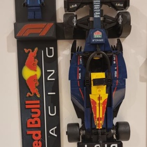 Lego Speed Champions F1 Formula 1 készletekhez fali tartó, Otthon & Életmód, Tárolás & Rendszerezés, Fali tároló, Mindenmás, MESKA