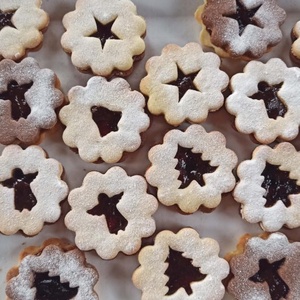 karácsonyi linzerkiszúró készlet (5db) - otthon & életmód - konyhafelszerelés, tálalás - sütés, főzés - sütikiszúró - Meska.hu