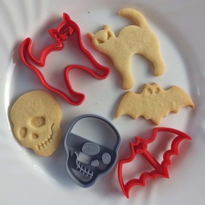 Halloweeni kekszmintázó készlet(KOPONYA,MACSKA, DENEVÉR) ami nemcsak szaggat,  - Meska.hu
