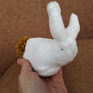 Plüss kis nyuszi fehér-barna - játék & sport - plüssállat & játékfigura - nyuszi - Meska.hu