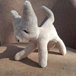 Plüss kis cica barack  - játék & sport - plüssállat & játékfigura - cica - Meska.hu