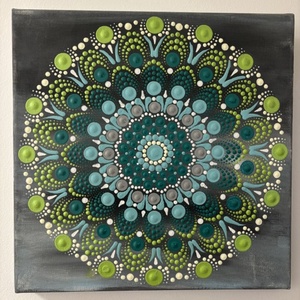 Menta és Smaragd harmónia energia-mandala pontfestéssel � Kézzel festett akril falikép (30x30 cm) - Meska.hu