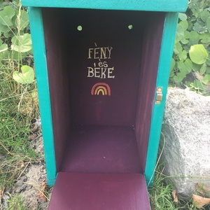 Fa postaláda egyedi festéssel - otthon & életmód - ház & kert - postaláda - Meska.hu