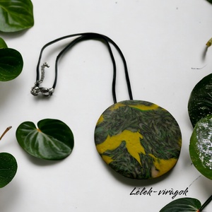  Sárga-zöld polymer clay kör alakú medálos nyaklánc  - ékszer - nyaklánc - medálos nyaklánc - Meska.hu