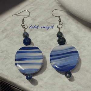 Kék csíkos polymer clay fülbevaló lapis lazulival - ékszer - fülbevaló - lógó fülbevaló - Meska.hu