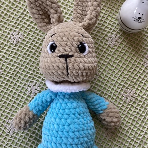 Horgolt amigurumi pizsamás kék nyuszi - játék & sport - plüssállat & játékfigura - nyuszi - Meska.hu