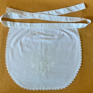 Hímzett kötény, Otthon & Életmód, Konyhafelszerelés, tálalás, Konyhai textil, Kötény, Hímzés, Varrás, MESKA