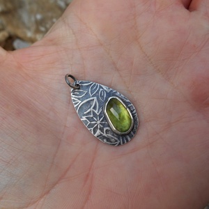 Ezüst Olivin medál - ékszer - nyaklánc - medál - Meska.hu