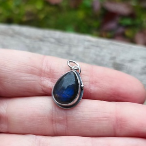 Ezüst Labradorit medál - ékszer - nyaklánc - medál - Meska.hu