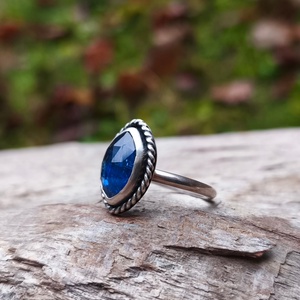 Ezüst Kianit gyűrű - ékszer - gyűrű - szoliter gyűrű - Meska.hu