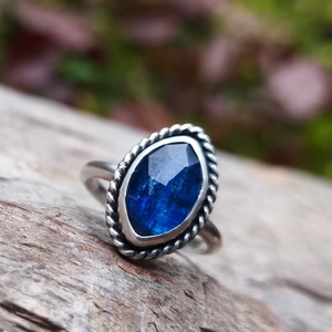 Ezüst Kianit gyűrű - ékszer - gyűrű - szoliter gyűrű - Meska.hu